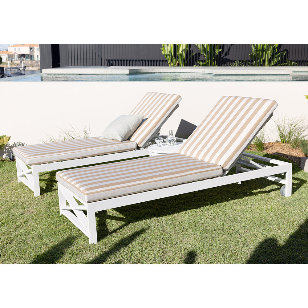 Kansas Outdoor Aluminium Sun Lounge Set on Wheels in Sunbrella with Hugo Side Table