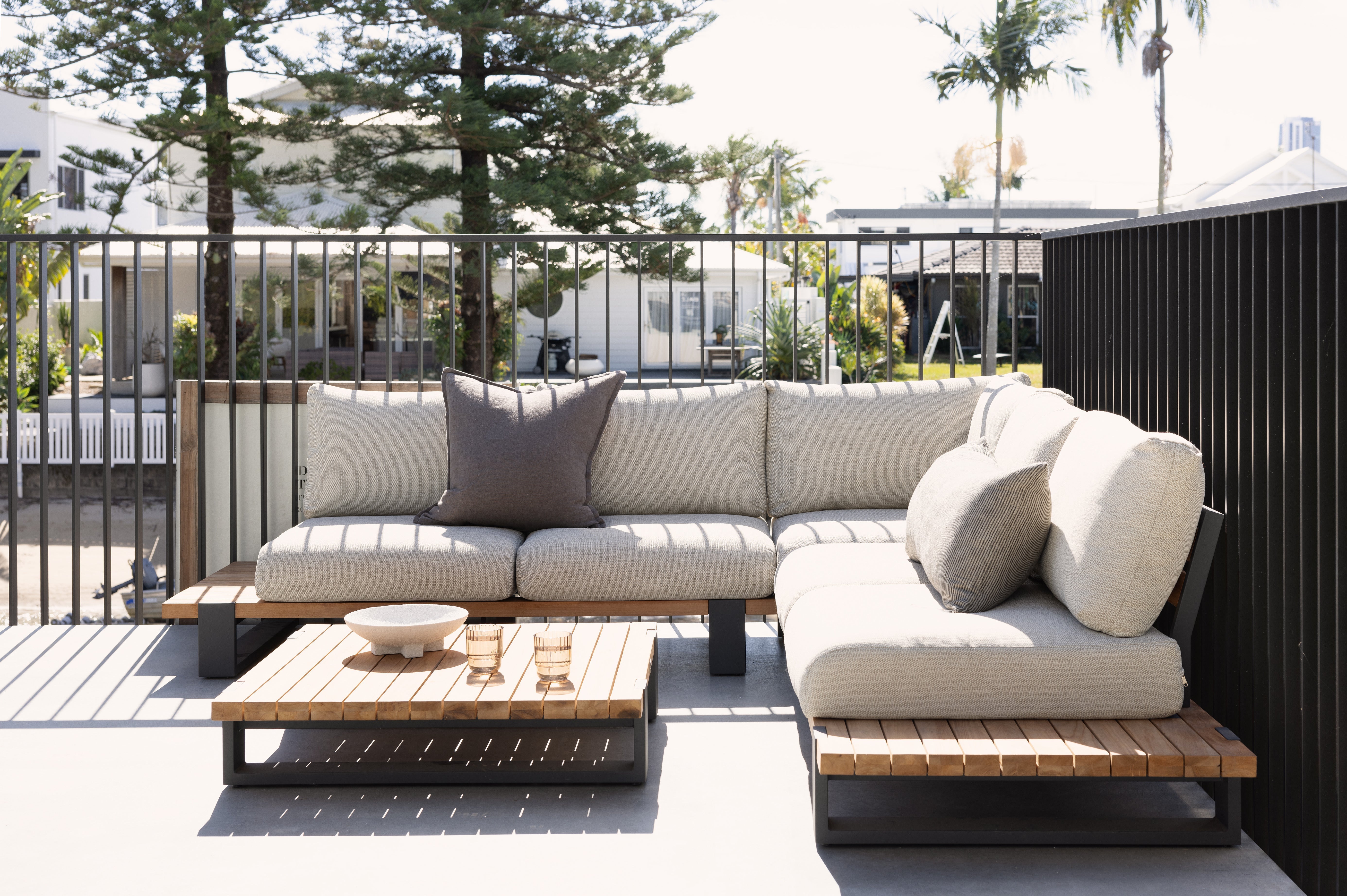 The Ultimate Guide to Luxury Outdoor Patio Designs - Bay Gallery Furniture