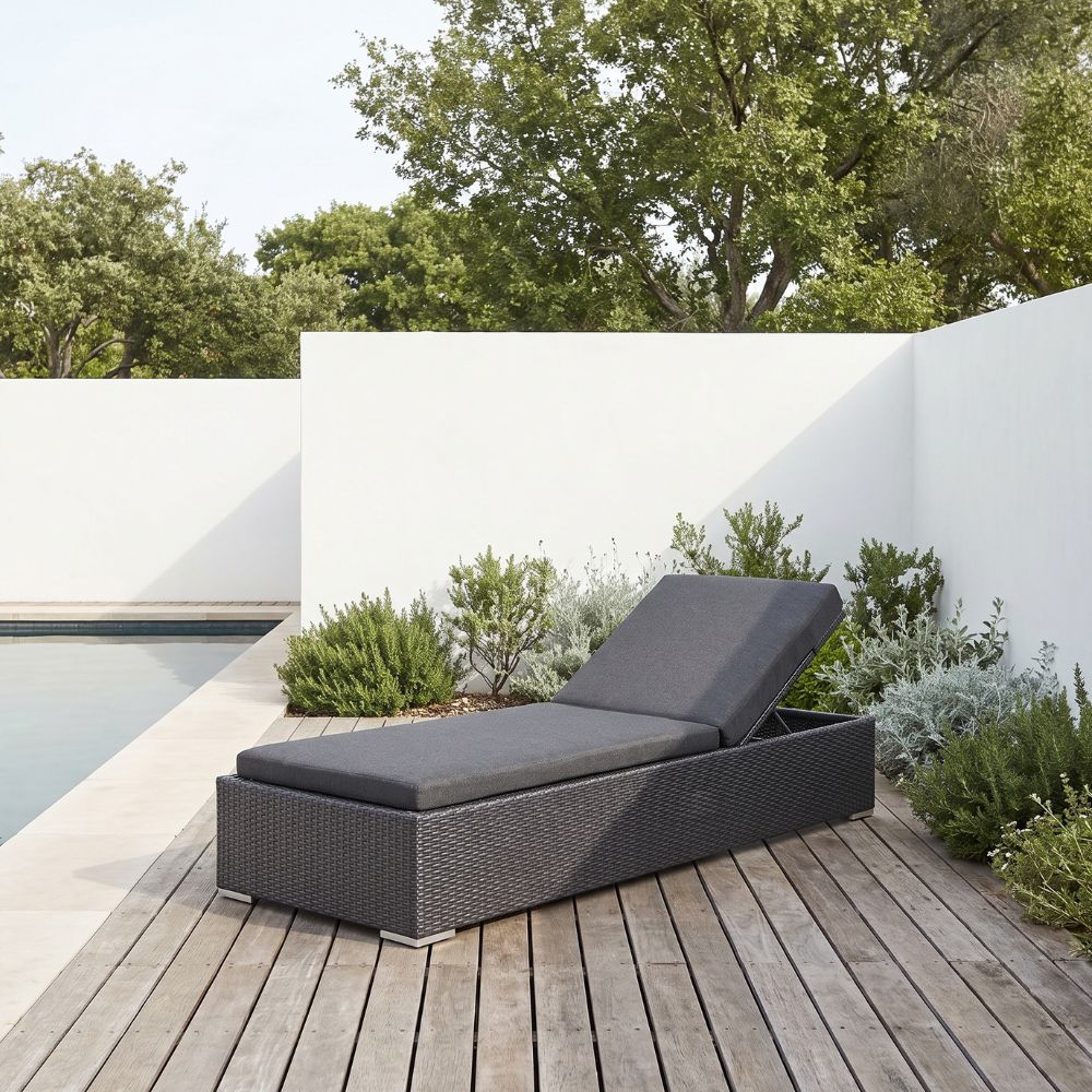 Breeze Outdoor Wicker Adjustable Single Sun Lounge
