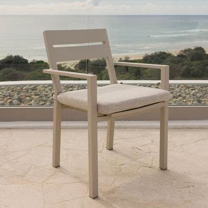 Curl Curl Outdoor 1.5m Round Ceramic and Aluminium Dining Table with 6 x Santorini Chairs