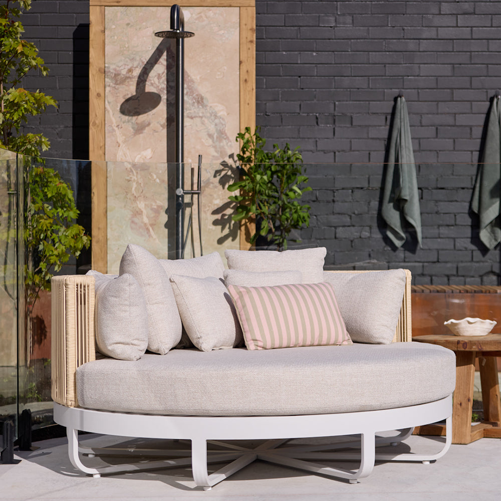 Cannes Outdoor Round Aluminium and Rope Daybed Sun Lounge