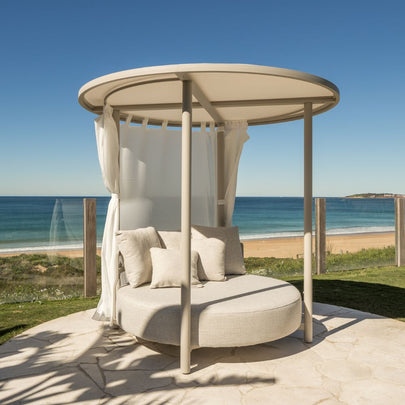 Malibu Outdoor Aluminium Round Cabana Daybed