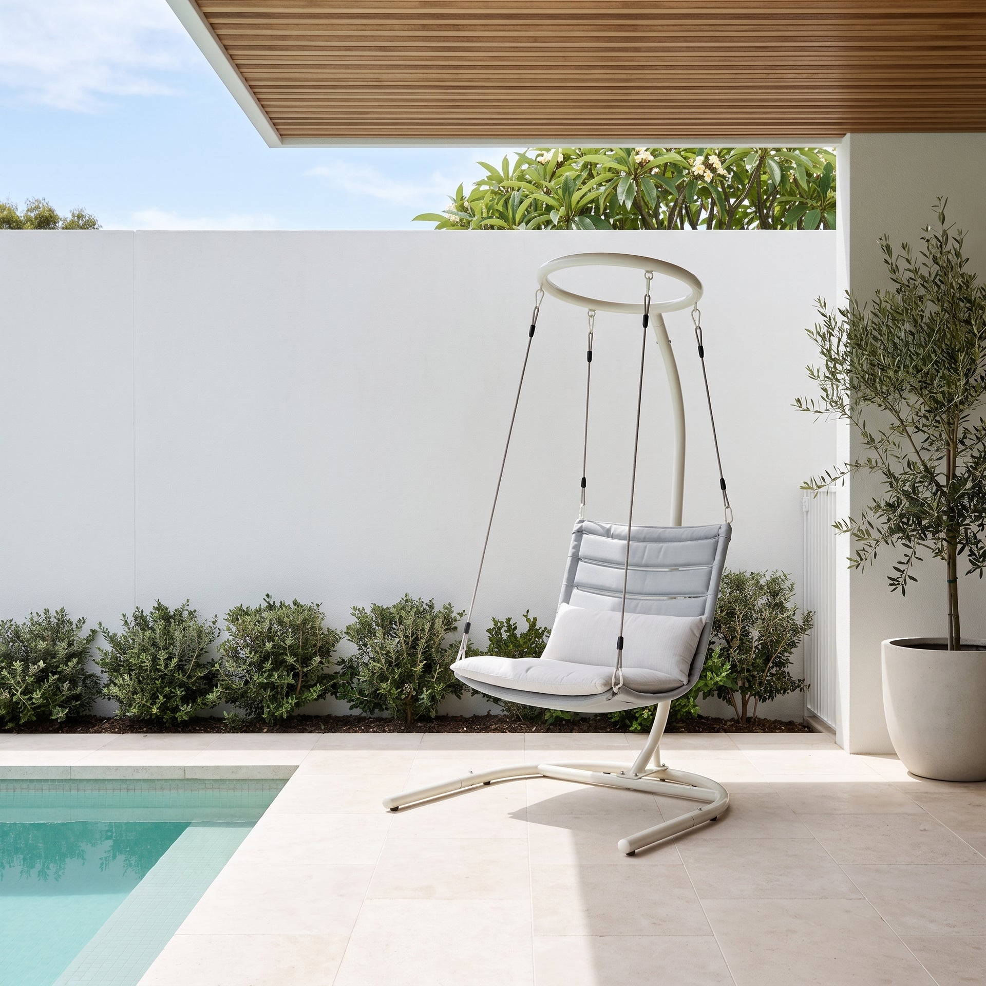 Suva Outdoor Hanging Egg Chair