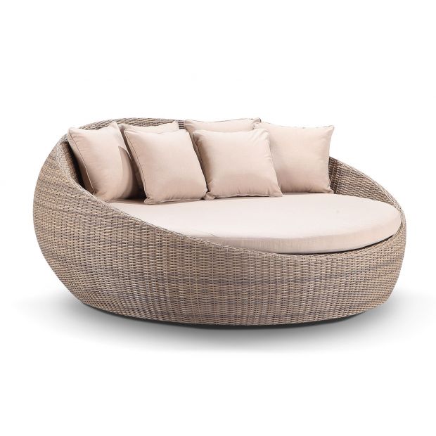 Wicker Day Bed Without Canopy, Round Patio Lounger